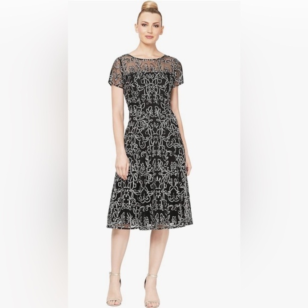 SLNY Embroidered Lace Tea Length Occasion Midi Dress Size 8 NWOT